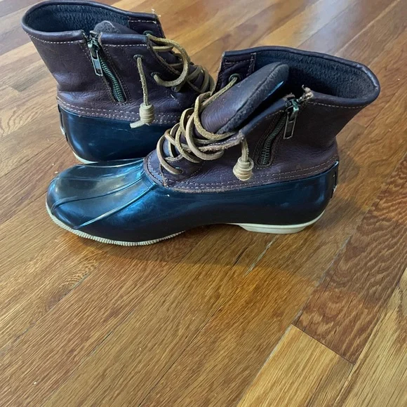 Sperry Duck Boots - Picture 3 of 4